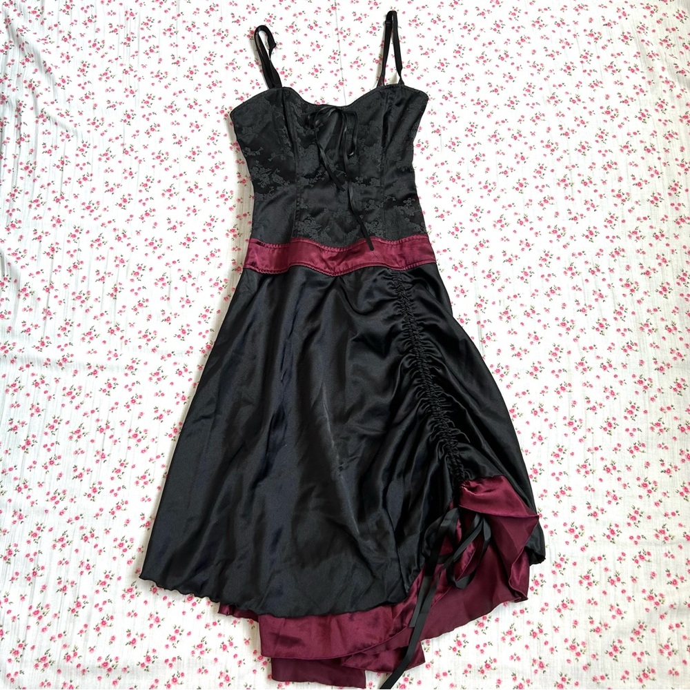 🌷RARE Lip Service Helena Dress